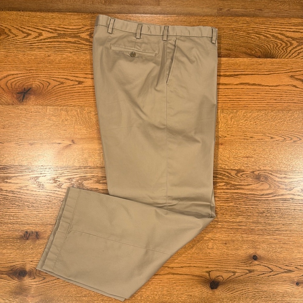 Jos A Bank Traveler khaki slacks size 38/ 29Length